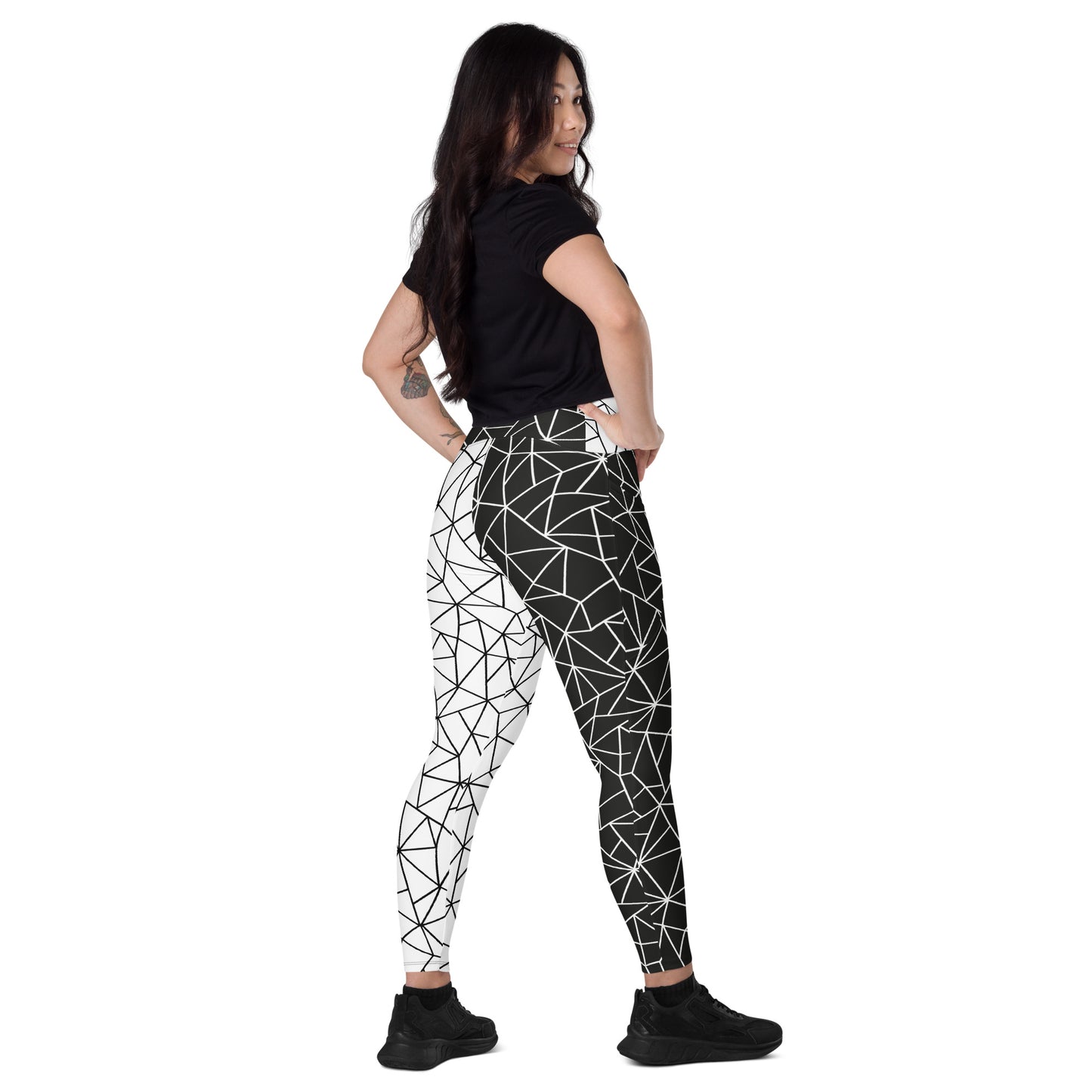 Angular Allure Women's Double Color Leggings With Pockets - FLAKOUT